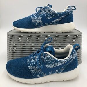 Nike Roshe One Winter Edition in Blue Size 8